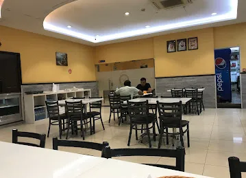 Eat Hot And Drink Cool Restaurant