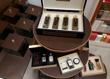 Elegance Style Perfumes And Gifts - Dalma Mall | الجانس ستايل للعطور والهدايا - دلما مول