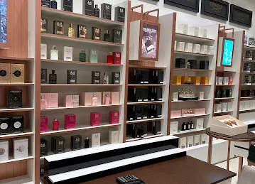 Elegance Style Perfumes And Gifts - Mirdif City Centre | الجانس ستايل للعطور والهدايا - مردف سيتي سنتر