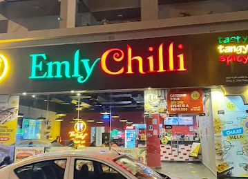 Emly Chilli , Oud Metha