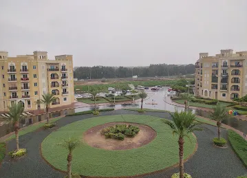 EMR 16, International City