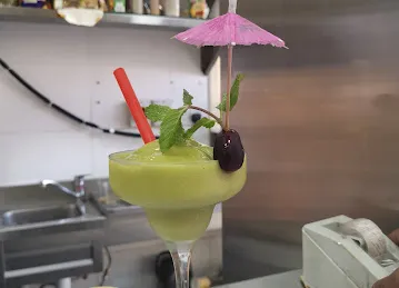 Eranjoli Moosakkante Chayakkada