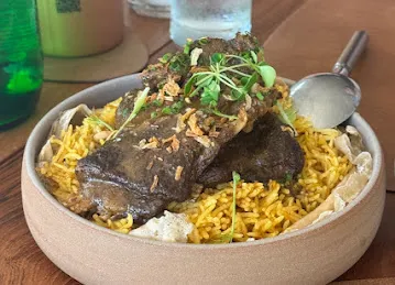 Erth Restaurant AlHosn