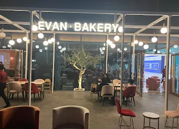 Evan Bakery