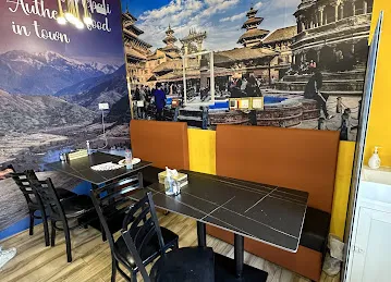 Everest momo