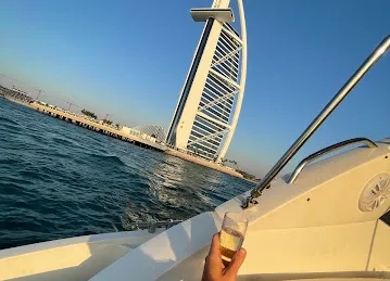 Everest Yacht Charter
