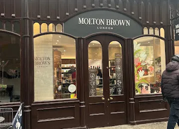 Excellence star saloon