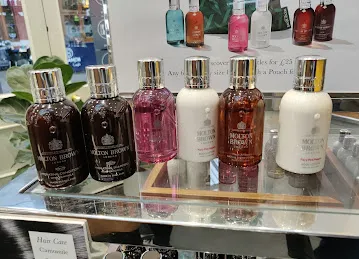 Excellence star saloon
