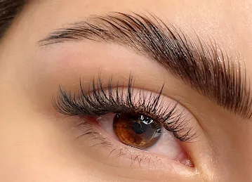 Eyelash extension by Olisa