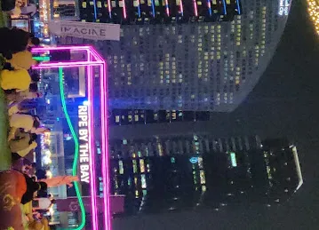 Festival mall open stage