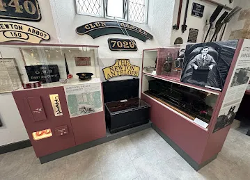 FGT tiles store