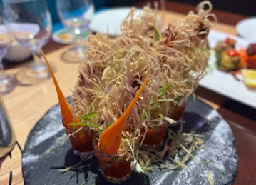 Fisherman's Hub - Royal Ascot Hotel