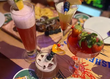Fisherman's Hub - Royal Ascot Hotel