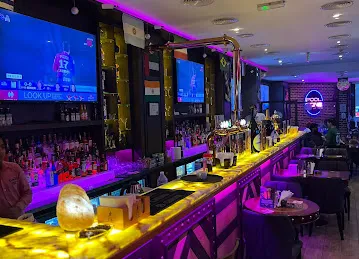 Fisherman's Hub - Royal Ascot Hotel