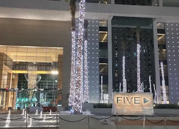 FIVE LUXE JBR