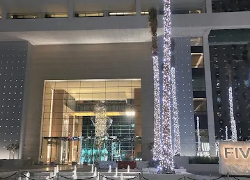 FIVE LUXE JBR