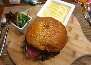 Flavours Restaurant