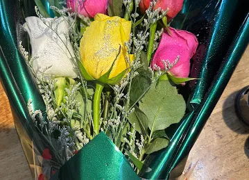 Flower Street Gifts Trading LLC