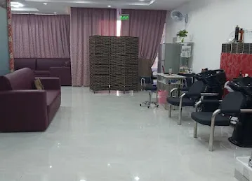 Fojiya Ladies Salon