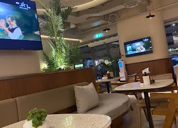 Fomo Cafe - Oud Metha