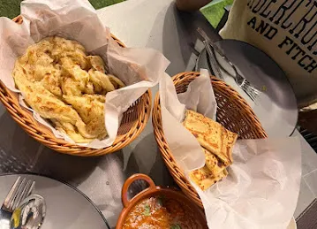 Food Bay Restaurant