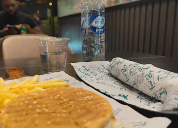 Food Bay Restaurant