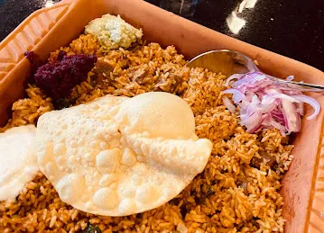 FOOD HOUSE RESTAURANT (AL KARAMA)