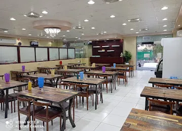 Food Palace Restaurant