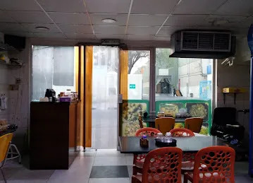 Foodies Hub Restaurant