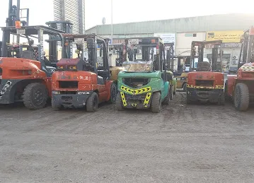 Forklift rental Malik taqreem