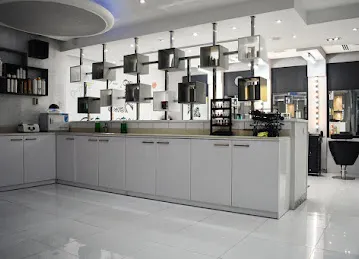 Free Women Beauty Salon