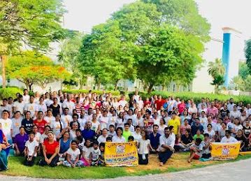 Free Yoga Daily (6am-7am)