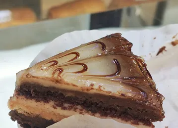 FRENCH CAKES