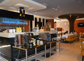 Fusion Restaurant - Reflections Hotel