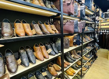 G LEATHERS