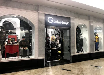 Giulio Twist Dubai