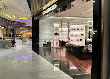 Givenchy Dubai Mall | Level Shoes