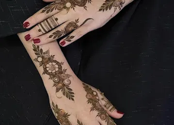 Gold Scissors Ladies Salon