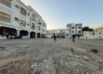 GOLDEN BUILDING 5- Mutheena Building 27