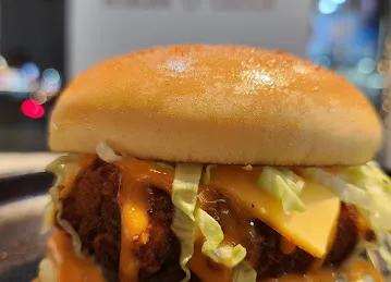Golden Burger Cafeteria