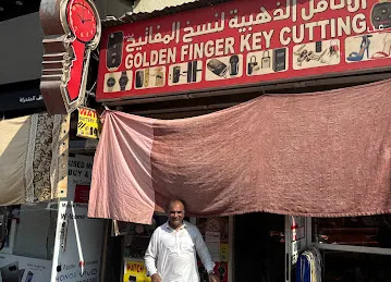 Golden finger key cutting