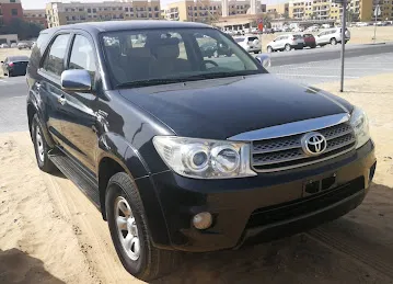 Golden Hands Car Polish Services
