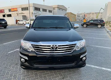 Golden Hands Car Polish Services