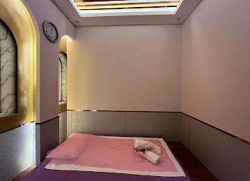 Golden queen gents massage center