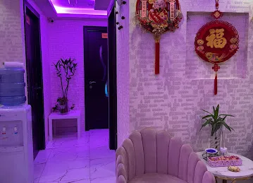 Golden queen gents massage center