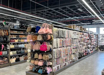 GRAND EMIRATES MARKET