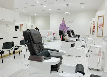 Grand Flora Beauty Salon & Spa - West Zone Mall Mizhar 2