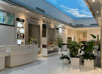 Grand Flora Beauty Salon & Spa - West Zone Mall Mizhar 2