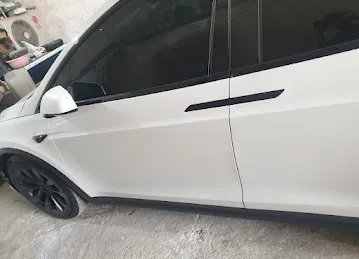 Green Shine auto repairing workshop