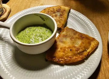 Gudee Pizza & Cafe